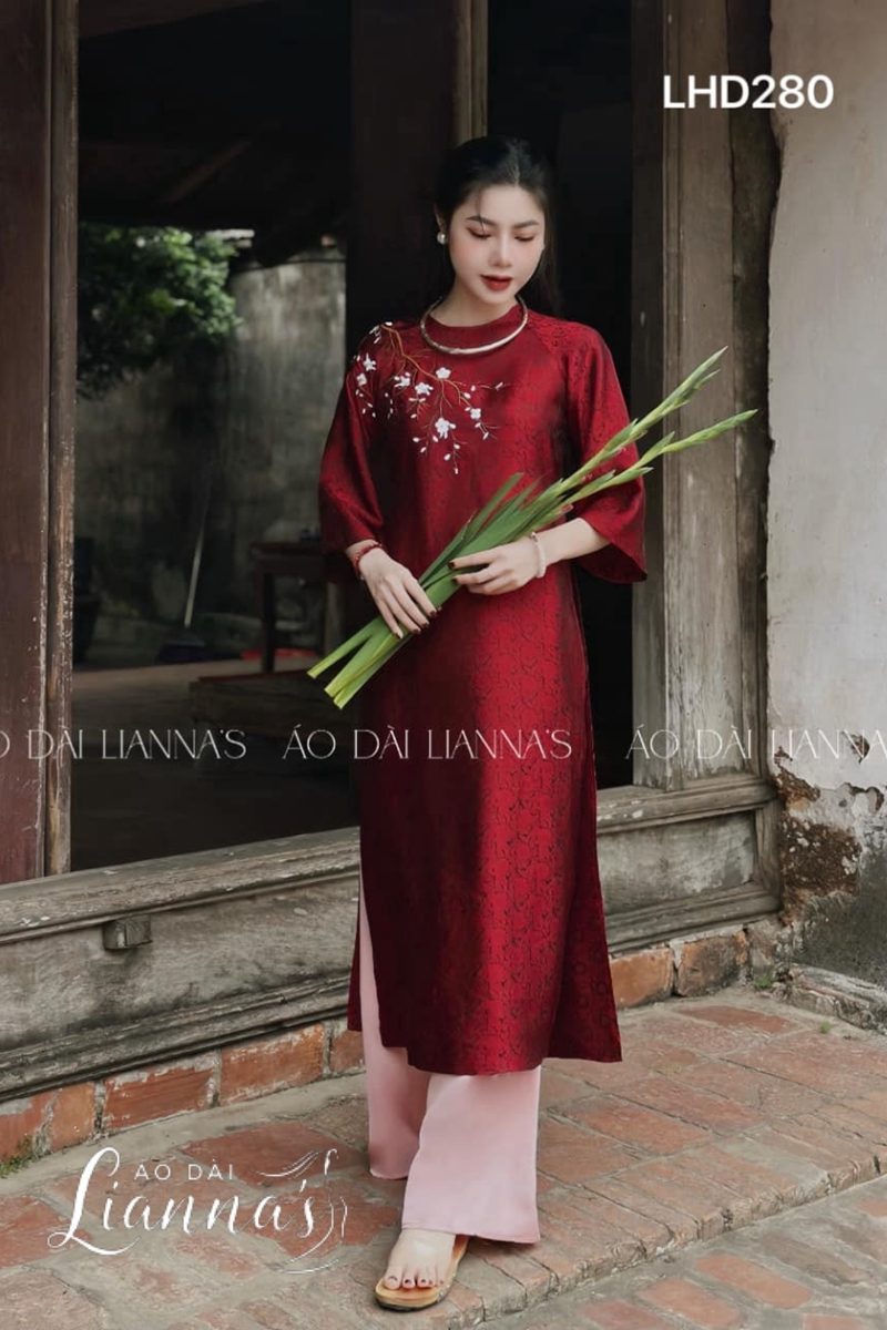 ach mac ao dai khong lo mo lung 3