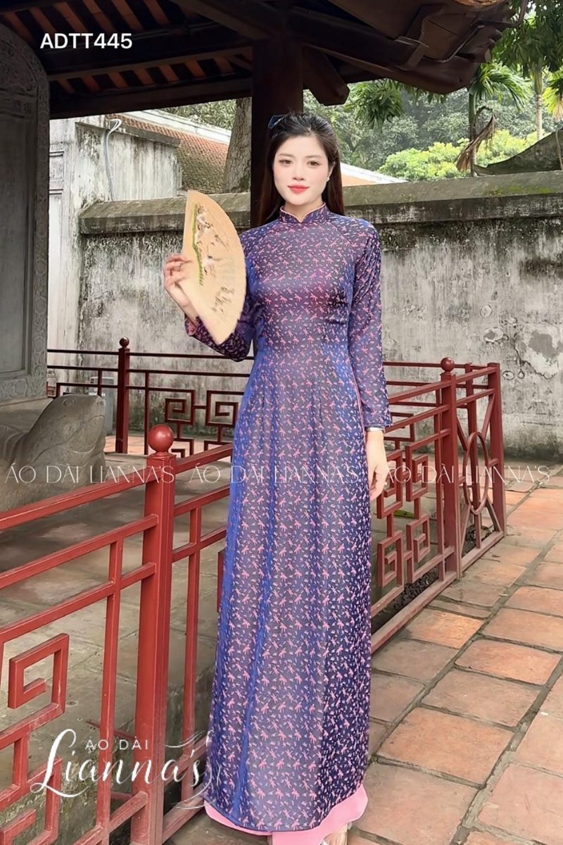 nguoi beo mac ao dai mau gi 3