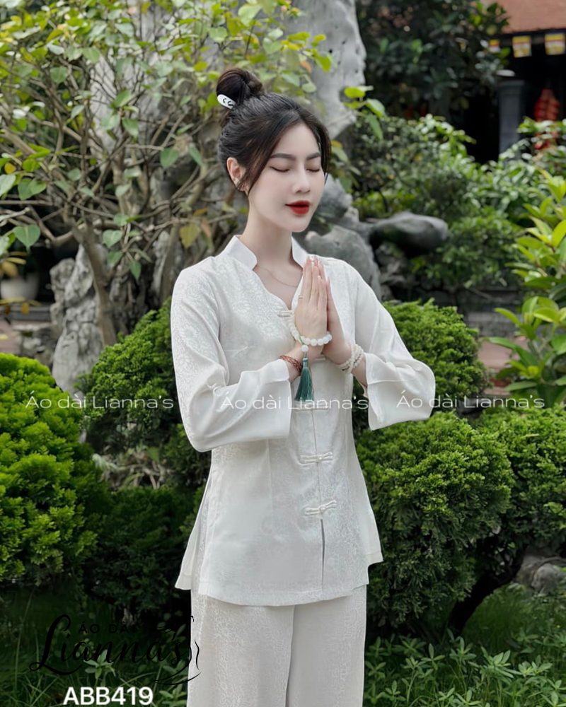 pháp phục đi chùa 