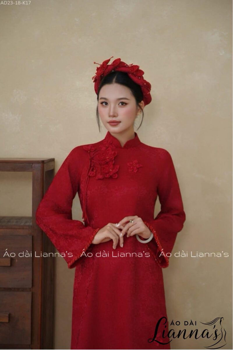  áo dài cưới đỏ thêu hoa
