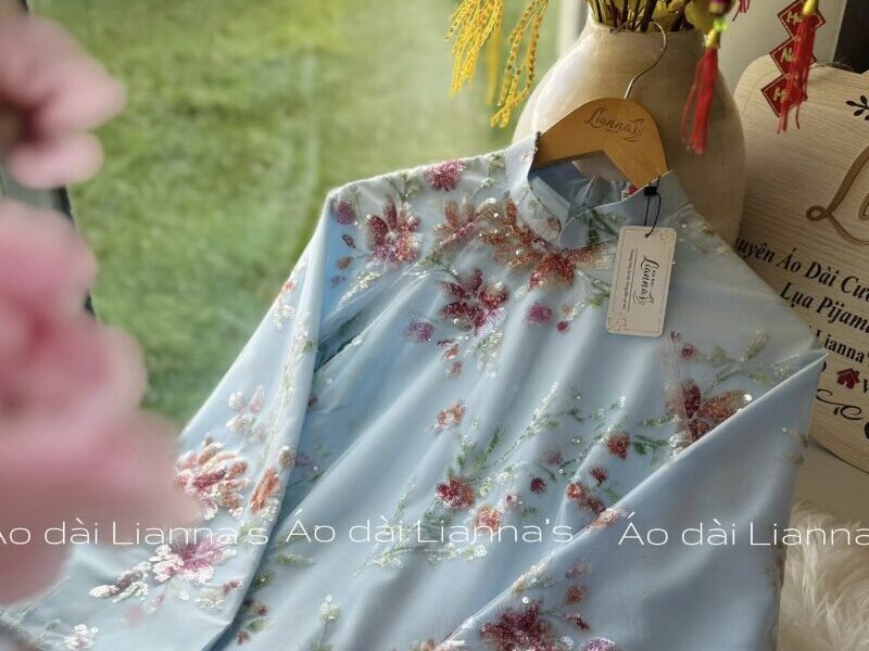 áo dài lụa xanh pastel