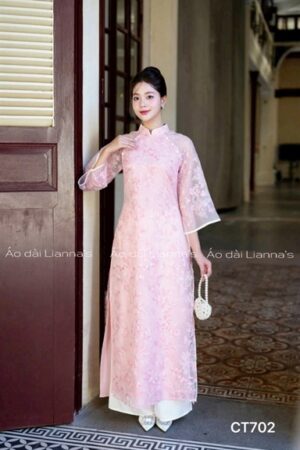 Áo dài cách Tân ren thêu hoa tông Hồng