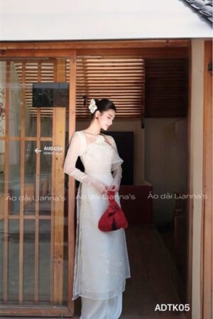 Áo dài thiệt ke yếm trang kem