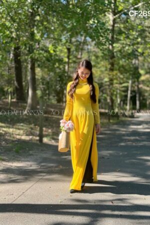 CF vàng quần đen