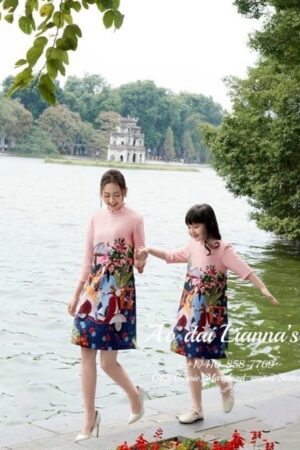 Váy tafta hồng _ mẹ