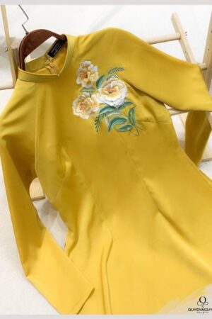 Vàng hoa cúc thêu nổi