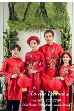 Gia đình tơ đỏ in hoa _ mẹ