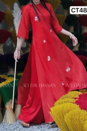 AD tơ đỏ thêu hoa đào form suông