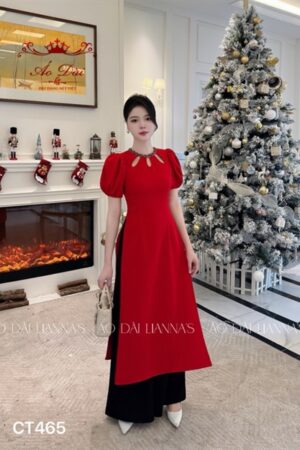 AD nhung tay bồng cách điệu_cổ viền ngọc