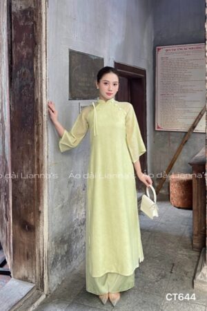Ao dai suông tơ hoa xanh cốm