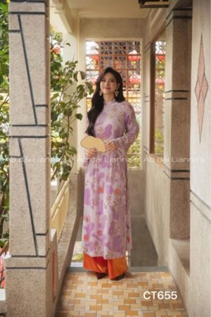 Áo dài suong tím phối hoa tiet nhung