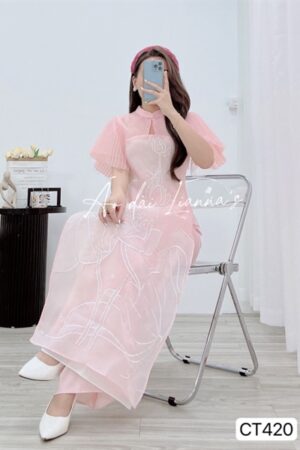 Áo dài CT viền hoa sen thêu -tay cánh tien xếp ly kiotviet d81b46ef29d4ece5c6b333f6ac32b152
