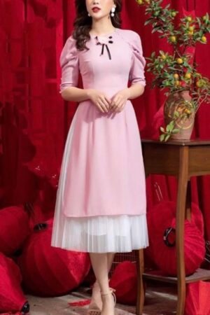 Váy hồng cách tân