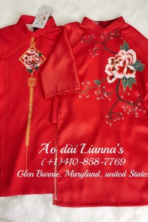 Gia đình đỏ in hoa _bé trai