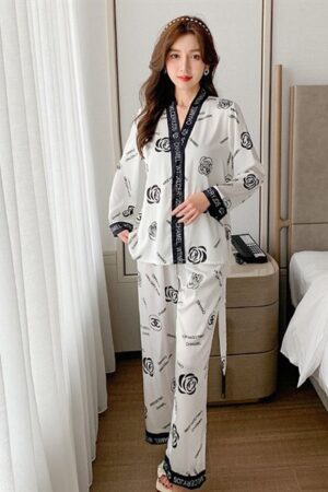 TDQD hoa hong đen cổ tim