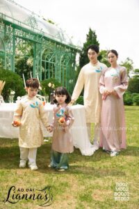 áo dài gia đình tết 2025