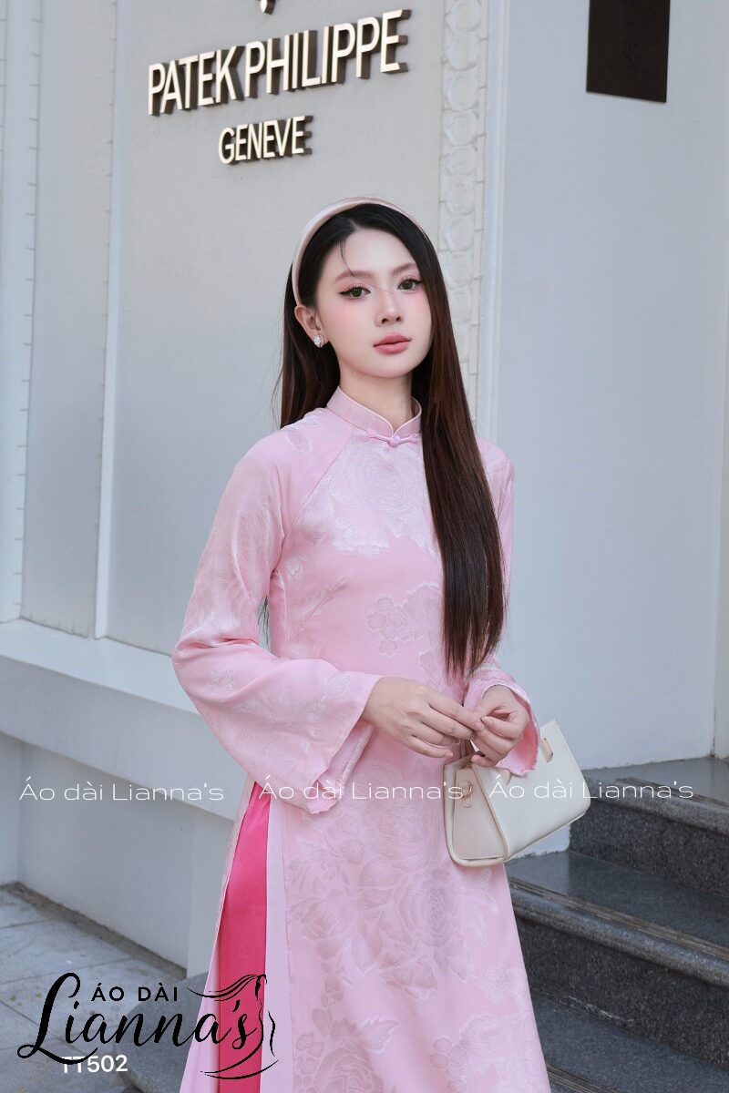Chiêm ngưỡng mẫu áo dài màu hồng dịu dàng, tôn da của nhà Lianna’s áo dài màu hồng