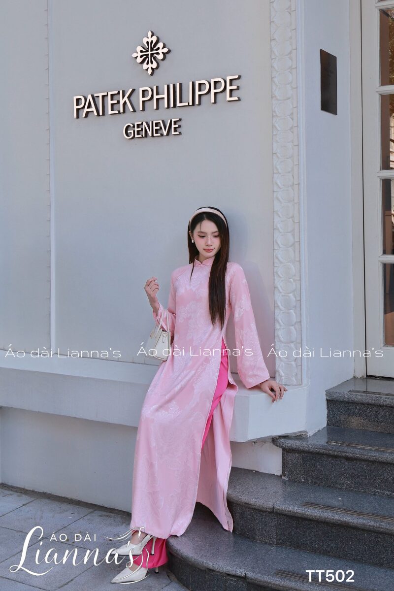 Chiêm ngưỡng mẫu áo dài màu hồng dịu dàng, tôn da của nhà Lianna’s áo dài màu hồng