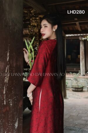 Áo dài suông lụa hà đông thêu hoa màu đỏ đô kiotviet 0b3ee358ebf76a015bab88eb6fa9c2f0