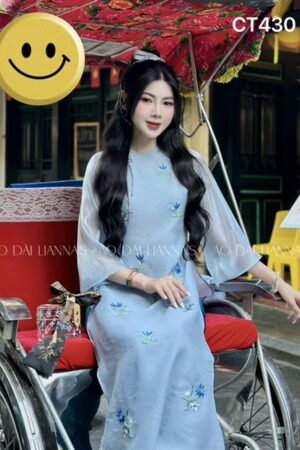 AD tơ xanh dương theu hoa kết nơ - form suông kiotviet 18276947994a064a4ab1798aead097be