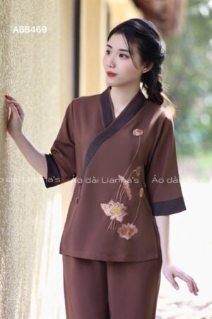 Set pháp phục nâu đậm cổ chéo thêu sen