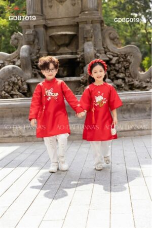 AD bé trai hoạ tiết chim_gia đình đỏ