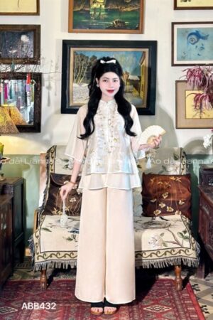 bà ba gấm tơ hoa mau kem