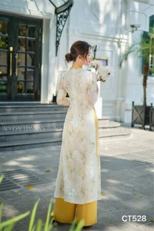 Áo dài cách tan ren hoa vàng viền cổ vànd kiotviet 48fd47a509d7647e55e706745c978180