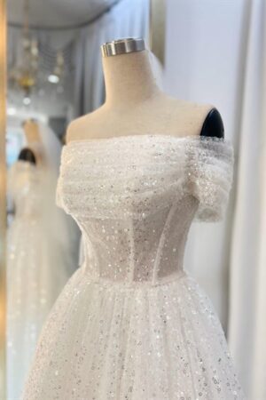 Váy cưới trễ vai kiotviet 57f46edb80f1b1c0607843b71b598974