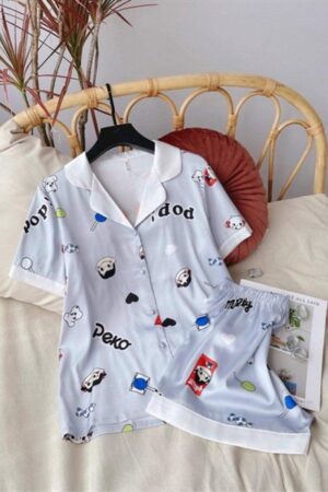 Cô gái cartoon xanh