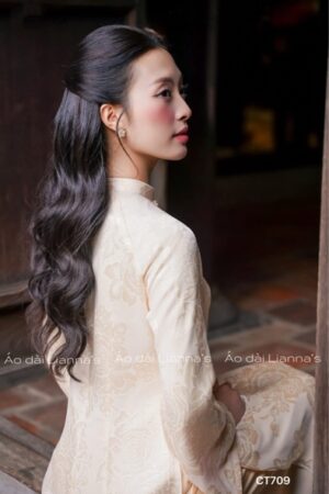 Áo dài suông tơ hoa tong màu be da kiotviet 7791dd58773cc57dc6e0d7b29fd76d1e