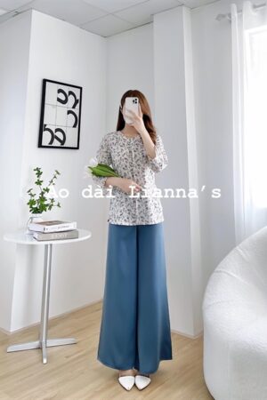 Hoa Nhí Xanh phối quần xanh blue