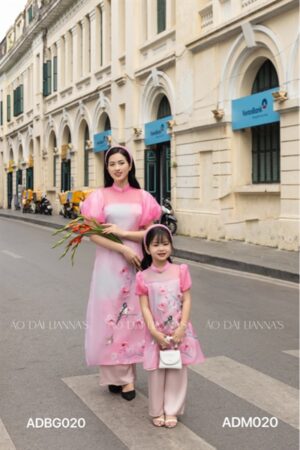 AD bé gái hôngg hoa kết nổi kiotviet 7b4588e42352eb50206a8d7f611b419a