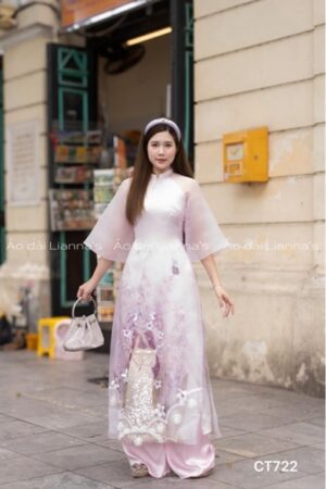 Ao dài cách Tân thiếu nữ giữa vườn hoa kiotviet 7dd699a9f00c1b9798c89a6b9304d6b2