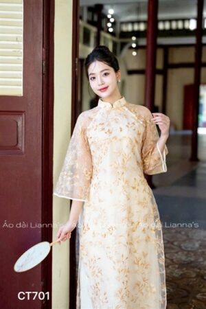Áo dài cách Tân ren hoa tong cam