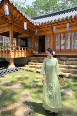 áo dai cách tan Linn xanh cốm thêu kiotviet a28f43277a7ba98af092d5d6ba91fd1e