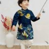 Áo dài bé trai xanh chim biển _gấm kiotviet a55ddf301940d08b6f46de867798a8a9