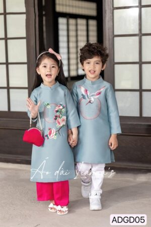 ADGD bé gái xanh duong thêu