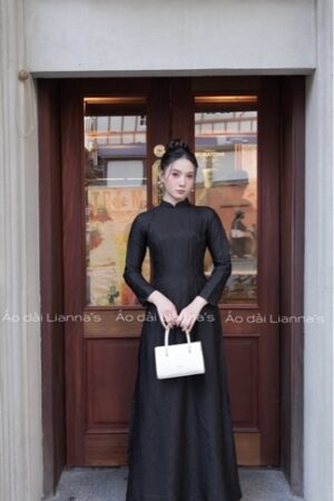 Áo dài tơ tằm hà đông hoa cúc đen kiotviet c58314034b4a5f38c622760ae93bd04c