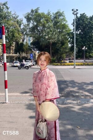 Áo dài cách tan hoa mau Hồng viền đỏ kiotviet cb4e8e117373cf5918cfc9c3c40e8061