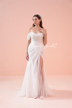 Váy cưới ôm body trễ vai áo