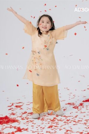 Áo dai bé gái tơ vàng ket hoa nổi kiotviet cc735a5a2de34a5985a190eac8ec6c98