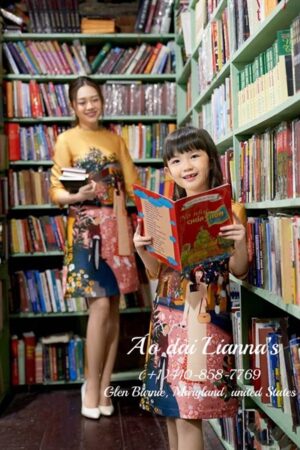 Váy tafta vàng_mẹ