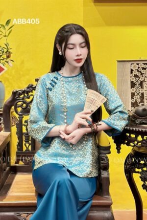 Set bà ba cao cấp xanh duong hoa nhí khuy gài bên ngực