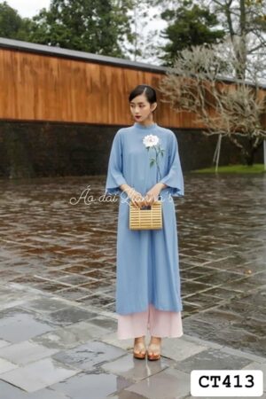 Áo dài suông thêu hoa tông xanh dương