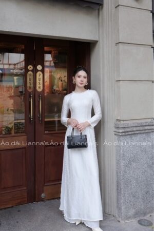 Áo dài lua hà đông trắng truyền thống kiotviet e1fddb2589fa9a37400222446ed34335