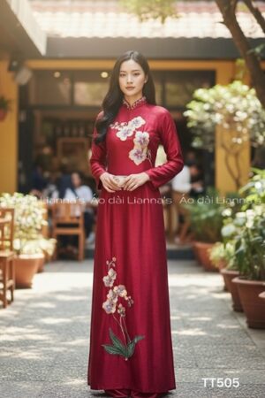 Áo dài thiết kết hoa thêu đỏ đô