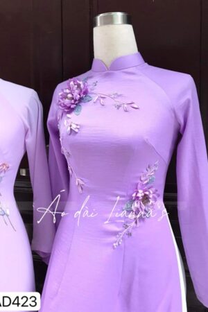 Áo dài truyền thống kết hoa noi màu tím kiotviet ecc650bd8fce360336cbb1a59e503b9f