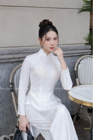 Áo dài trắng chữ thọ