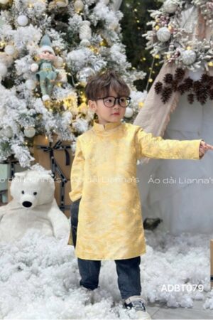 Áo dài bé trai vàng gold họa tiết